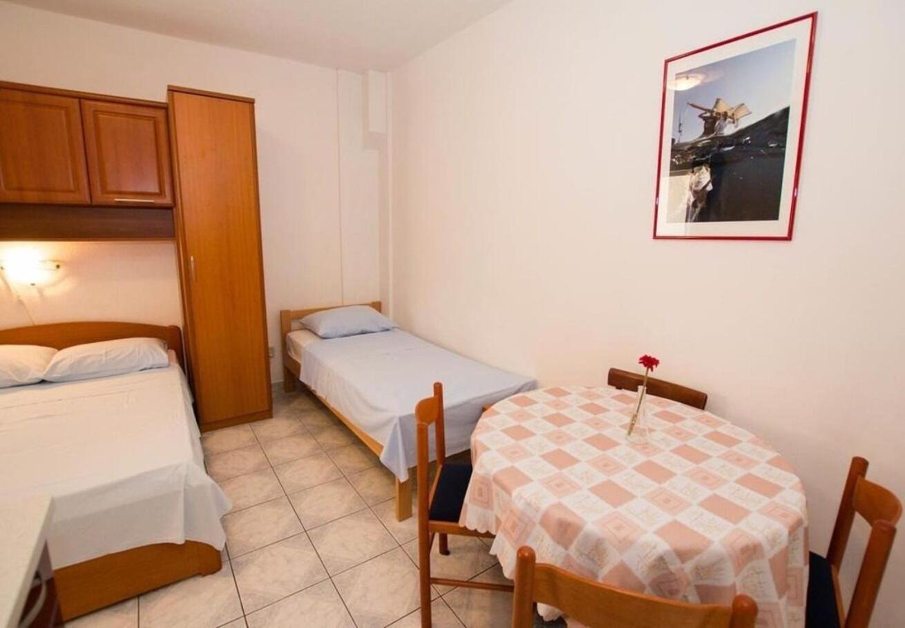 Apartments Juri Sućuraj Εξωτερικό φωτογραφία