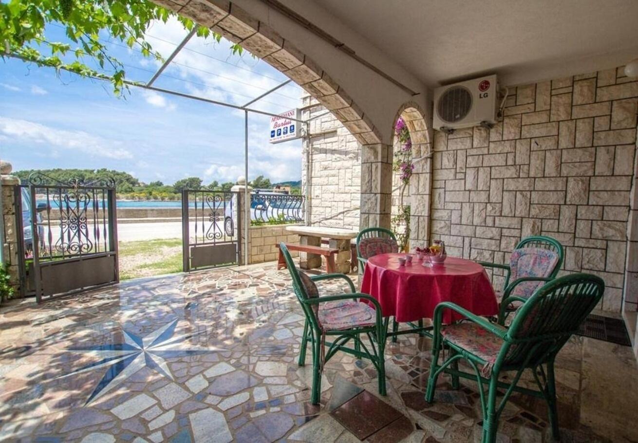 Apartments Juri Sućuraj Εξωτερικό φωτογραφία