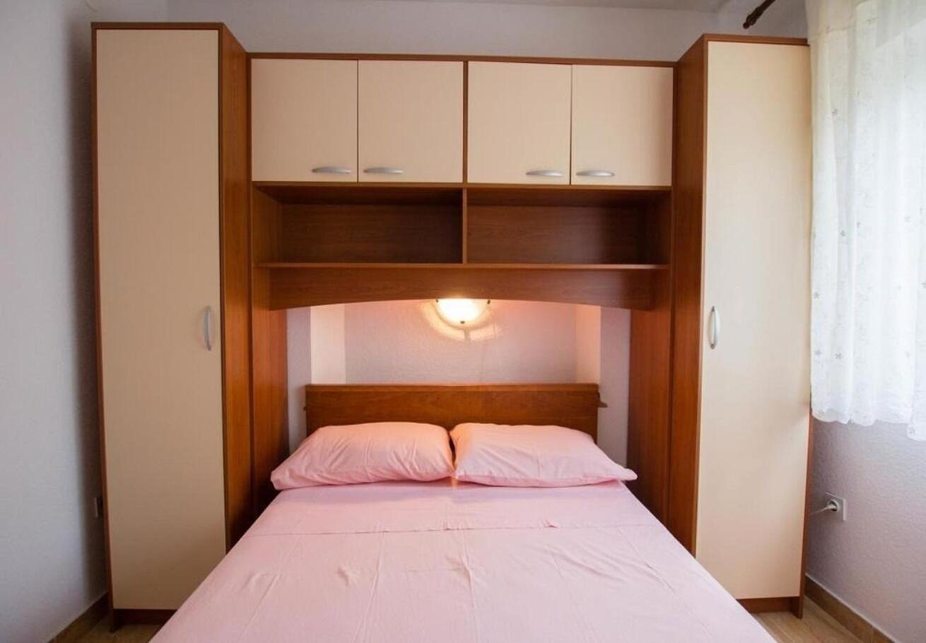 Apartments Juri Sućuraj Εξωτερικό φωτογραφία