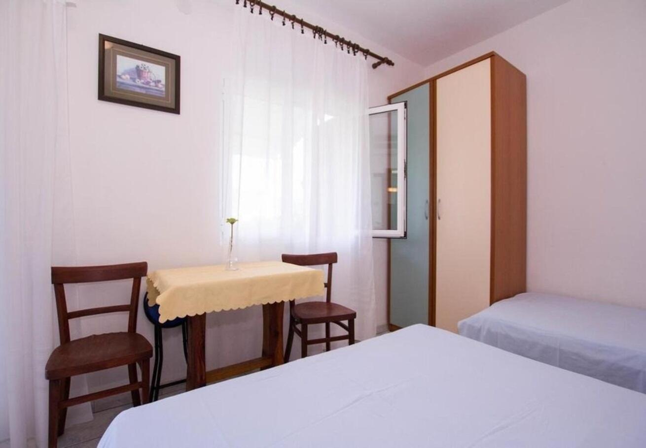 Apartments Juri Sućuraj Εξωτερικό φωτογραφία