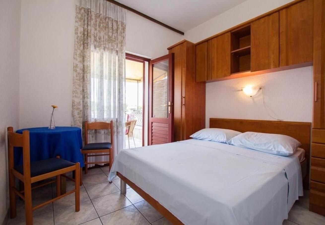 Apartments Juri Sućuraj Εξωτερικό φωτογραφία